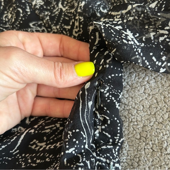 Vintage 100% Silk 90s Sheer Black and White Lace Blouse Top with Bell Sleeves - Picture 6 of 10